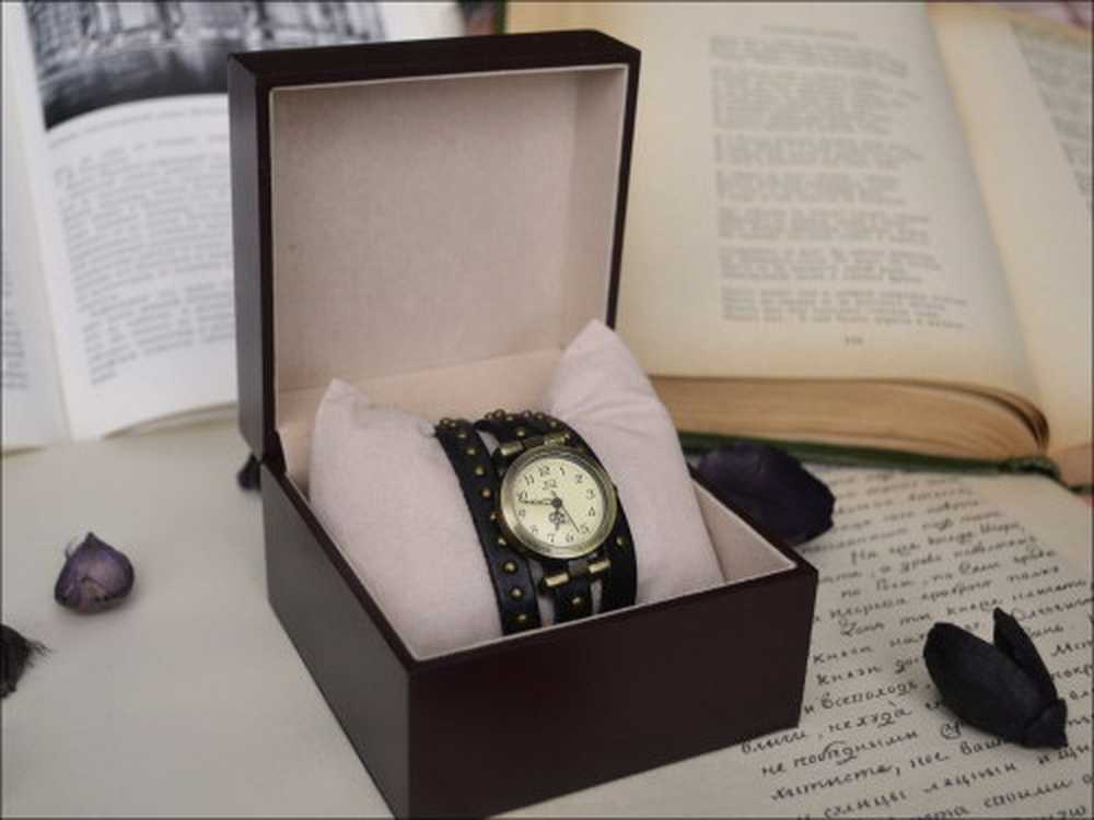 Что будет если подарить часы бывшей. Часы в подарок. Часы в подарок примета. Подарок часы мужчине примета. Подарок для любимого часы.