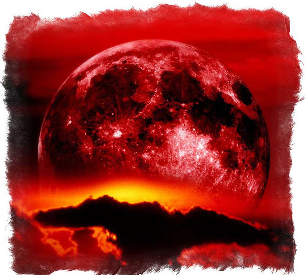 Кровавая луна почему. Красная Луна. Почему Луна красная. Большая красная Луна. Багровая Луна.