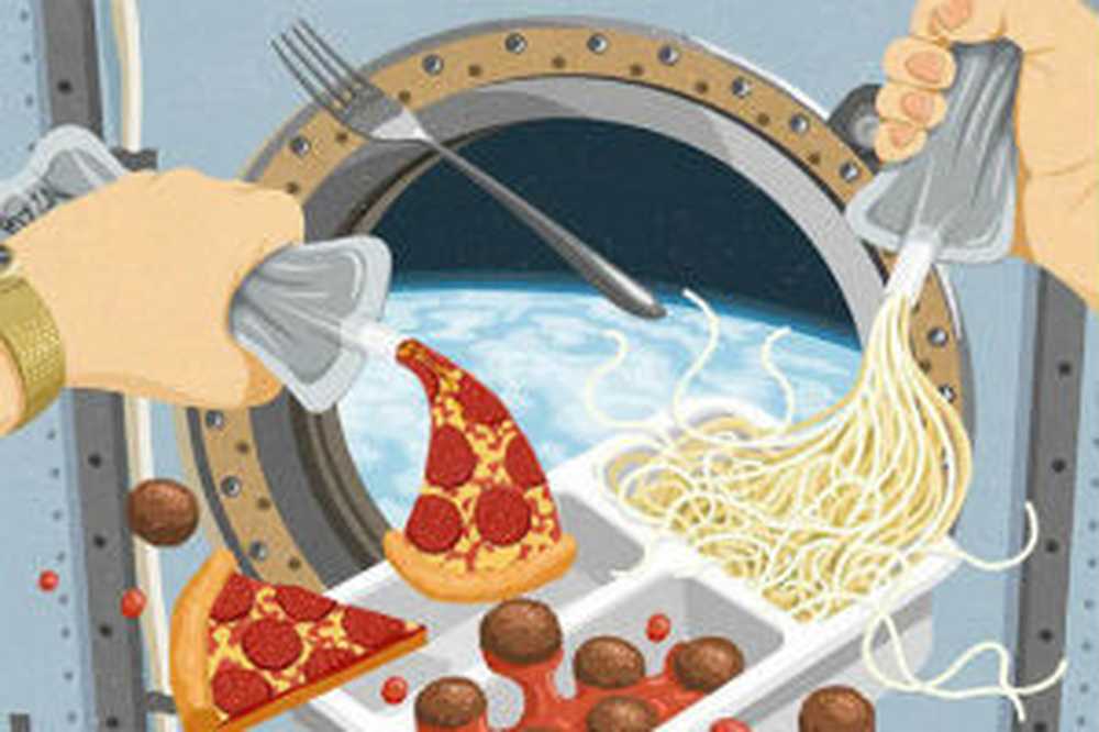 что едят космонавты в космосе. космонавты обедают в космосе. реклама что едят в космосе. еда в космосе. еда космонавтов в космосе.