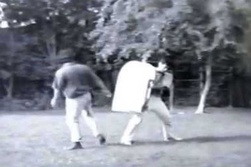 киностудия голливуд 1957 год. редкие исторические кадры. редкие кадры и архивные снимки. марлон брандо на съемках крестный отец. неприличная фотосессия.