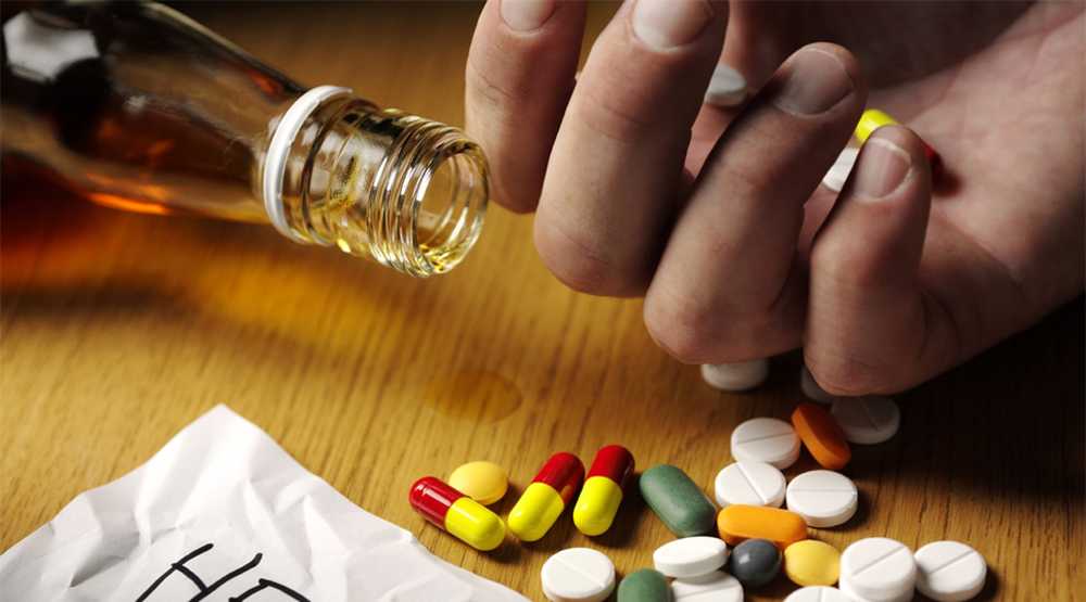 Отравление антидепрессантами. Алкоголь и лекарственные средства. Зависимость от лекарств. Алкоголь и таблетки. Таблетки которые пьют подростки.