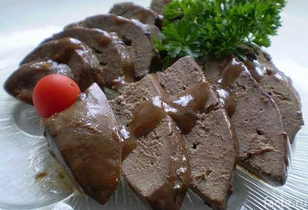 Вкусный рецепт печени говяжьей в домашних условиях. Печень приготовленная. Печень готовая. Блюда из субпродуктов. Печенья говяжья приготовленнвя.