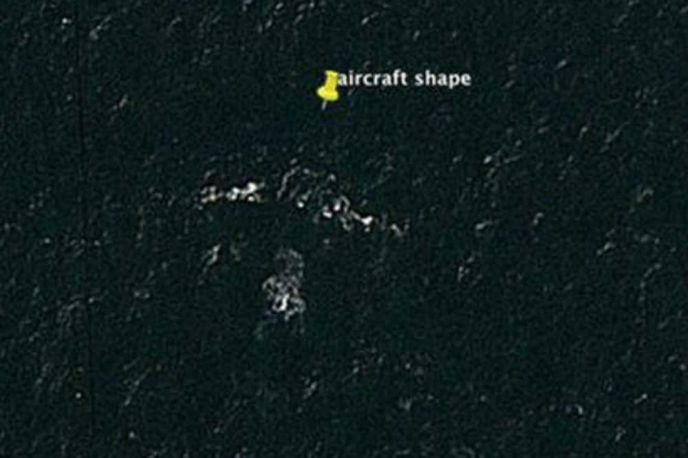 Пропавший боинг 777 малайзия 2014. Малазийский боинг 777 пропавший в марте 2014. Boeing 777 mh370. Малазийский боинг пропавший в марте. Пропавший боинг 777 малайзия.