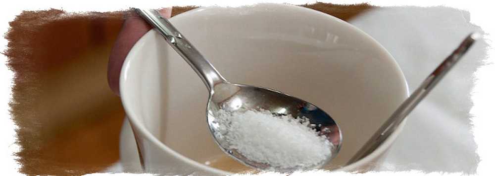 Гипертонический раствор соли на стакан воды. Соляной раствор вытягивающий гной. Раствор соли. 8 солевой раствор. Раствор соли.