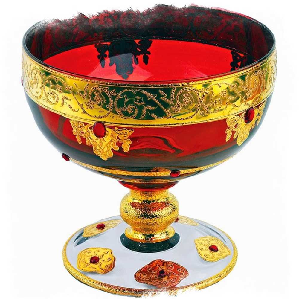 золотая чаша грааля. чаша иисуса христа. чаша иисуса христа. святой грааль. тайная вечеря чаша грааля.