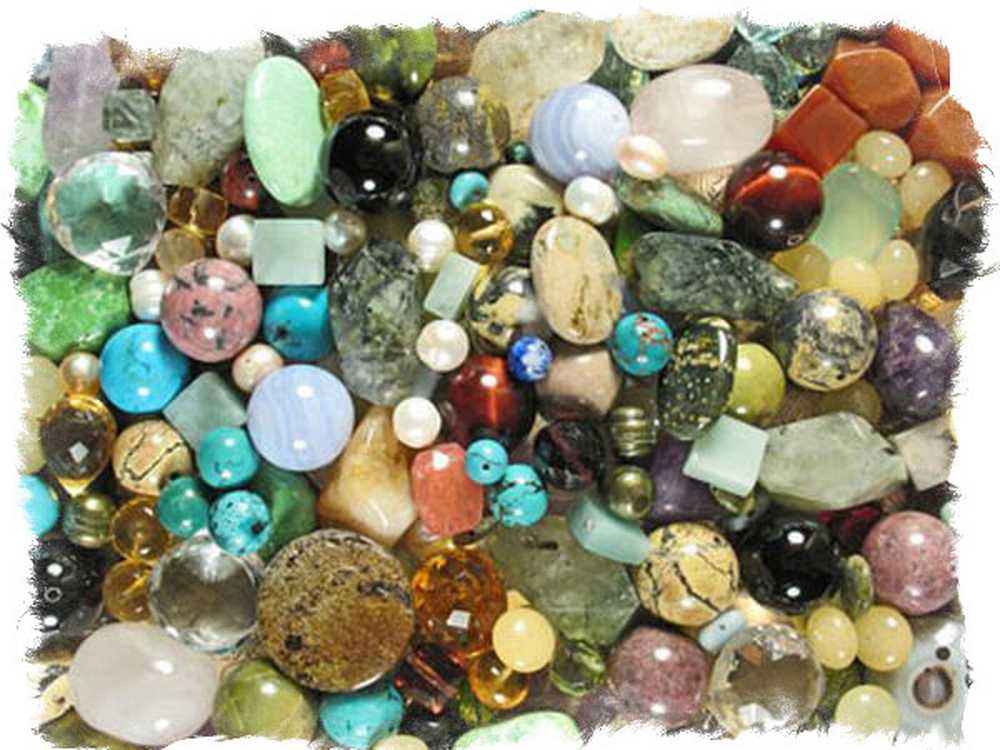 Мастер самоцветов. Драгоценные камни. Натуральные камни. Самоцветы камни. Россыпь натуральных камней.