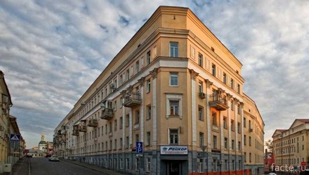 Дом Утюг В Санкт Петербурге Фото