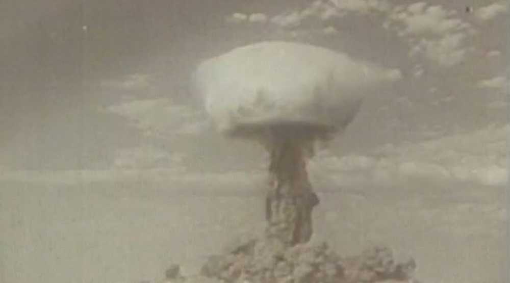 Тоцкий ядерный взрыв. Тоцкий полигон взрыв атомной бомбы. Тоцкие учения 1954. Атомный взрыв 1954 Тоцкое. Тоцкий полигон 1954 год ядерные испытания.