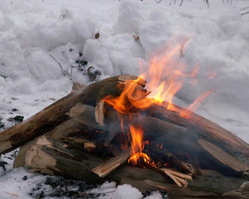 разведи огонь посреди холодного дня