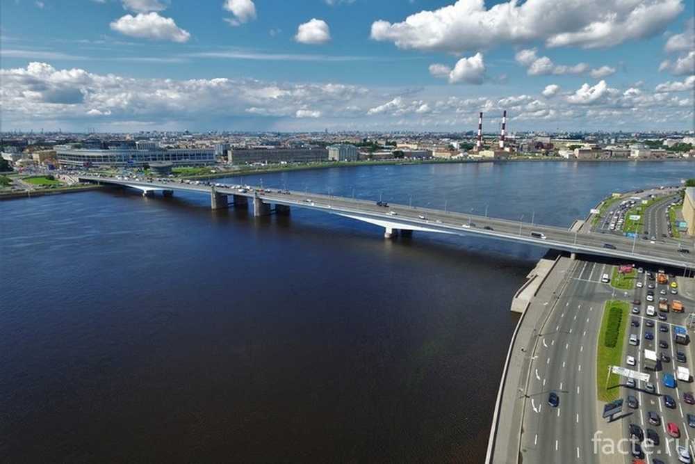 Мост Александра Невского Фото
