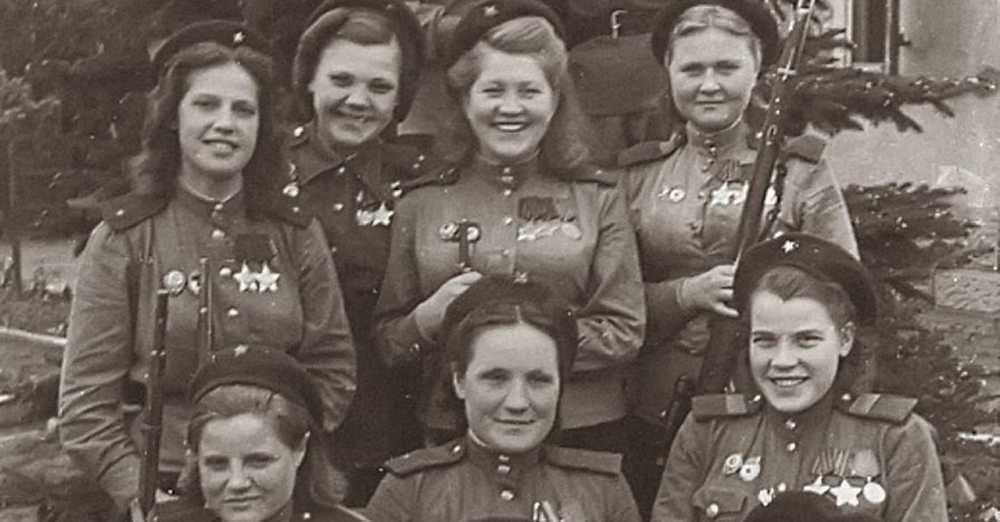 Роль женщины на войне. Женщины Снайперы Великой Отечественной войны 1941-1945. Женщины-солдаты 1941. Советские женщины Снайперы Великой Отечественной войны 1941-1945.