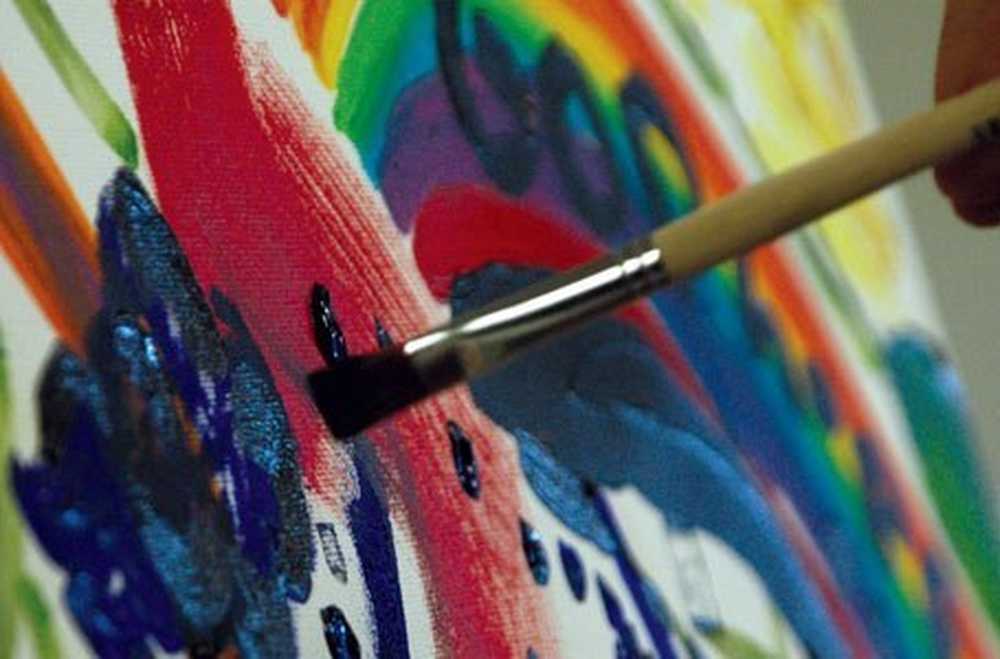 ольга шустрова искусствовед. художник с мольбертом. человек за мольбертом. пушкинский музей изобразительных искусств искусствоведы. анастасия семенович журналист искусствовед.