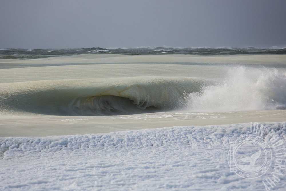 атлантический океан. атлантический океан замерзает. замерзший океан. замерзшее цунами в антарктике. замерзшее цунами.